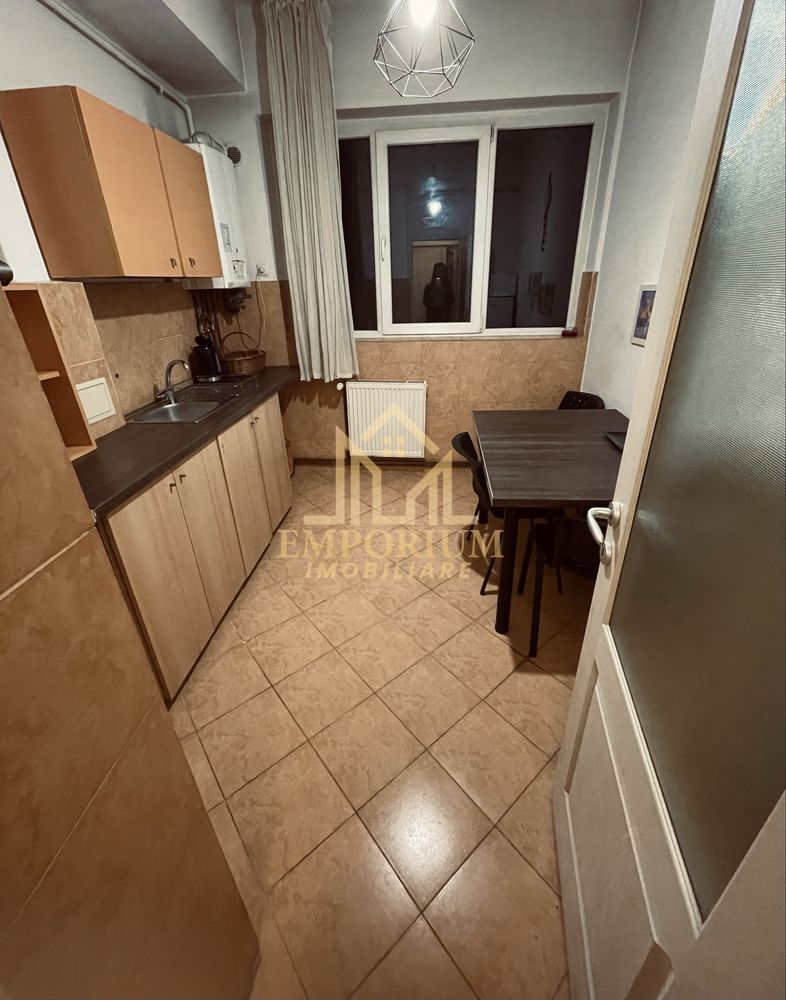 2 camere decomandate, AC, Semicentral, Zona Horea - Poză 7