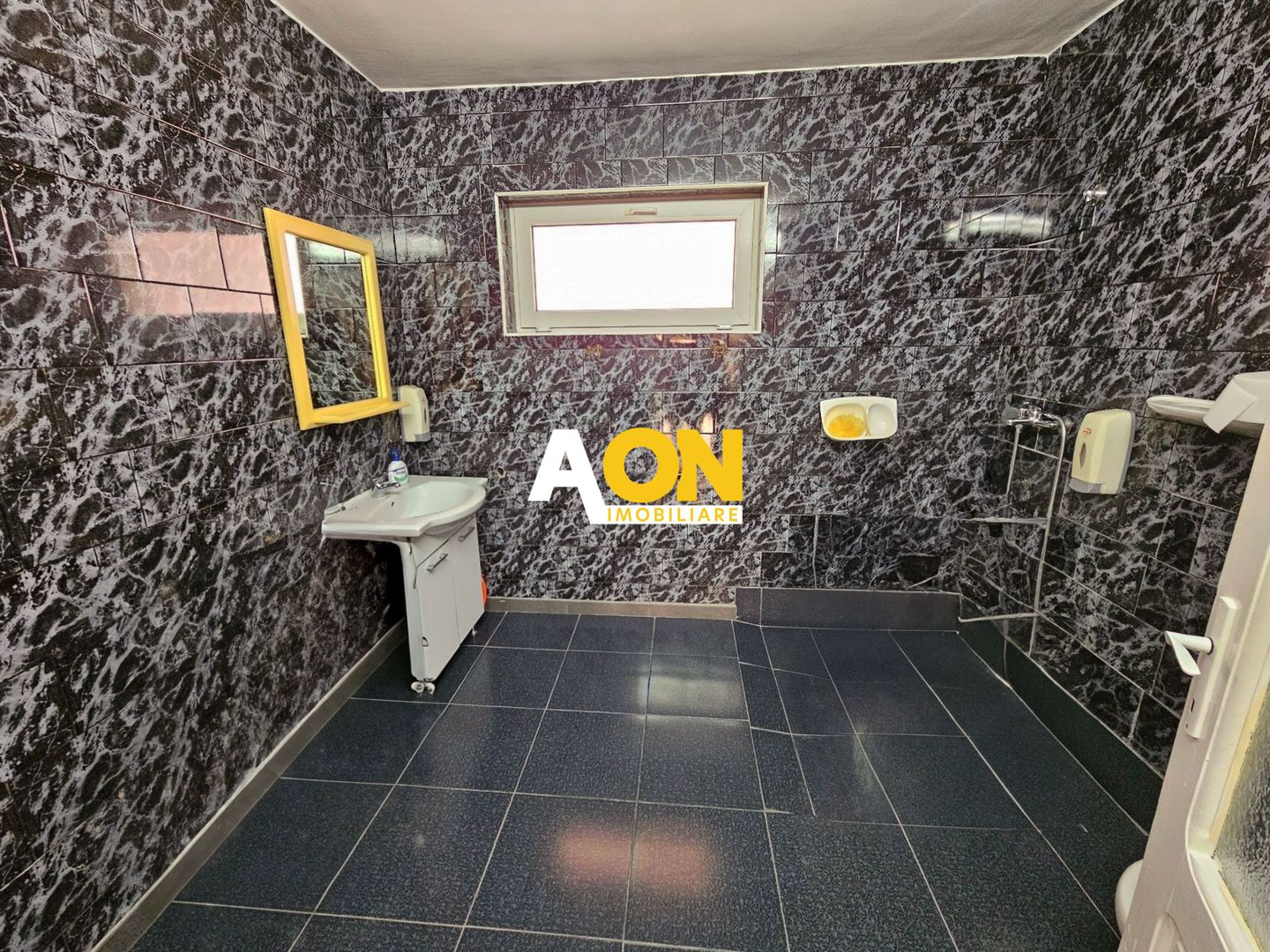 Casa 10 camere, 878 mp teren, toate utilitatile, Barabant - Poză 27