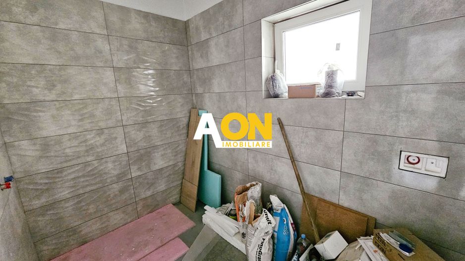 1/2 Duplex finisat 90%, 4 camere, 317 mp teren, zona Centru - Poză 8