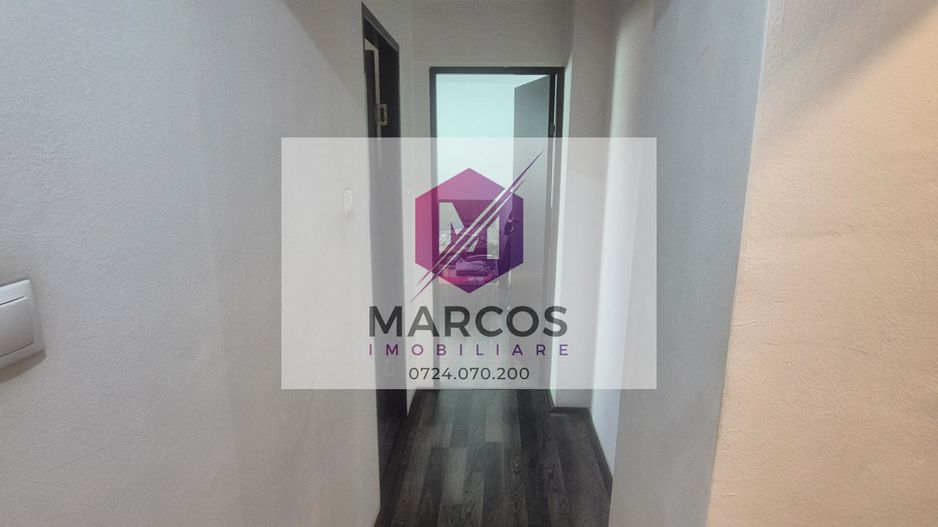 Vand apartament 2 camere Centru - Poză 9