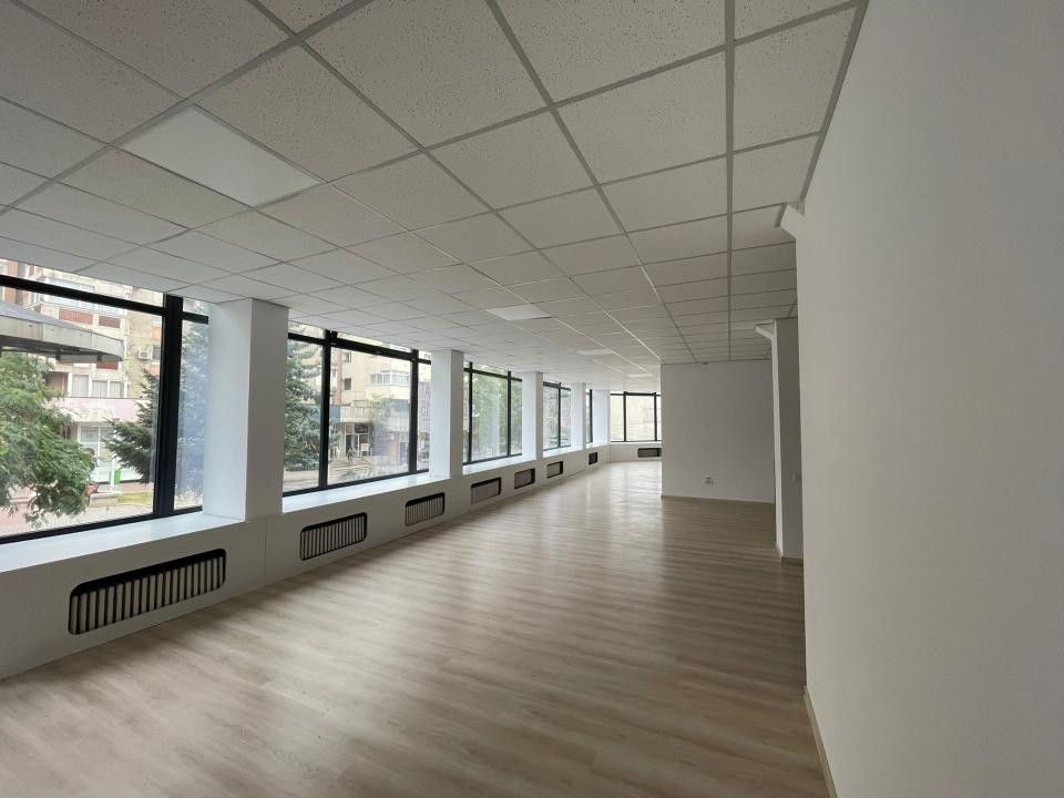 Spatiu comercial Ultracentral Pitesti - Poză 8