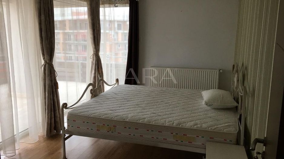 Apartament cu 4 camere, terasă de 97 mp, parcare inclusă. - Poză 4