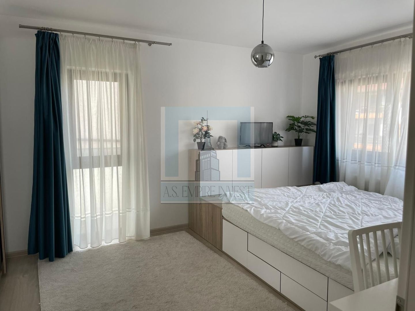 Apartament 3 camere, partia mobilat - zona Sanpetru Rezidence - Poză 2