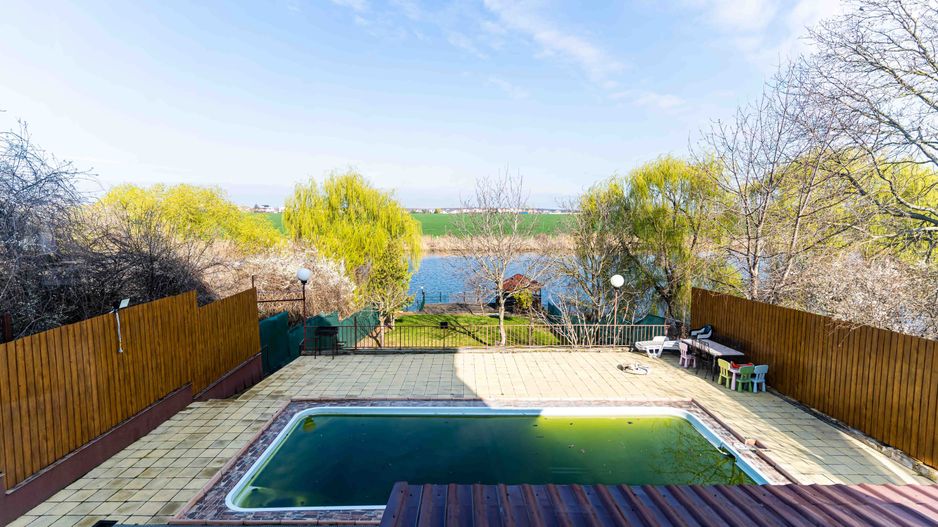 Casă / Vilă cu 6 camere de vânzare în Balotesti - Poză 2