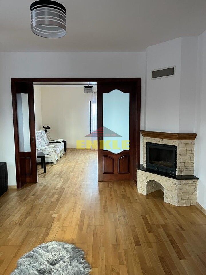 Casa , P+1+teren, 420 mp,situata in Broscauti ,pret 125000 Euro - Poză 7