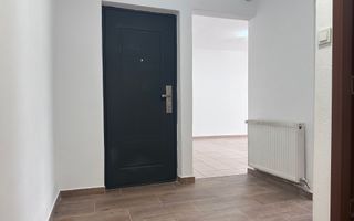 DE ÎNCHIRIAT! Spațiu comercial bine poziționat - Poză 1