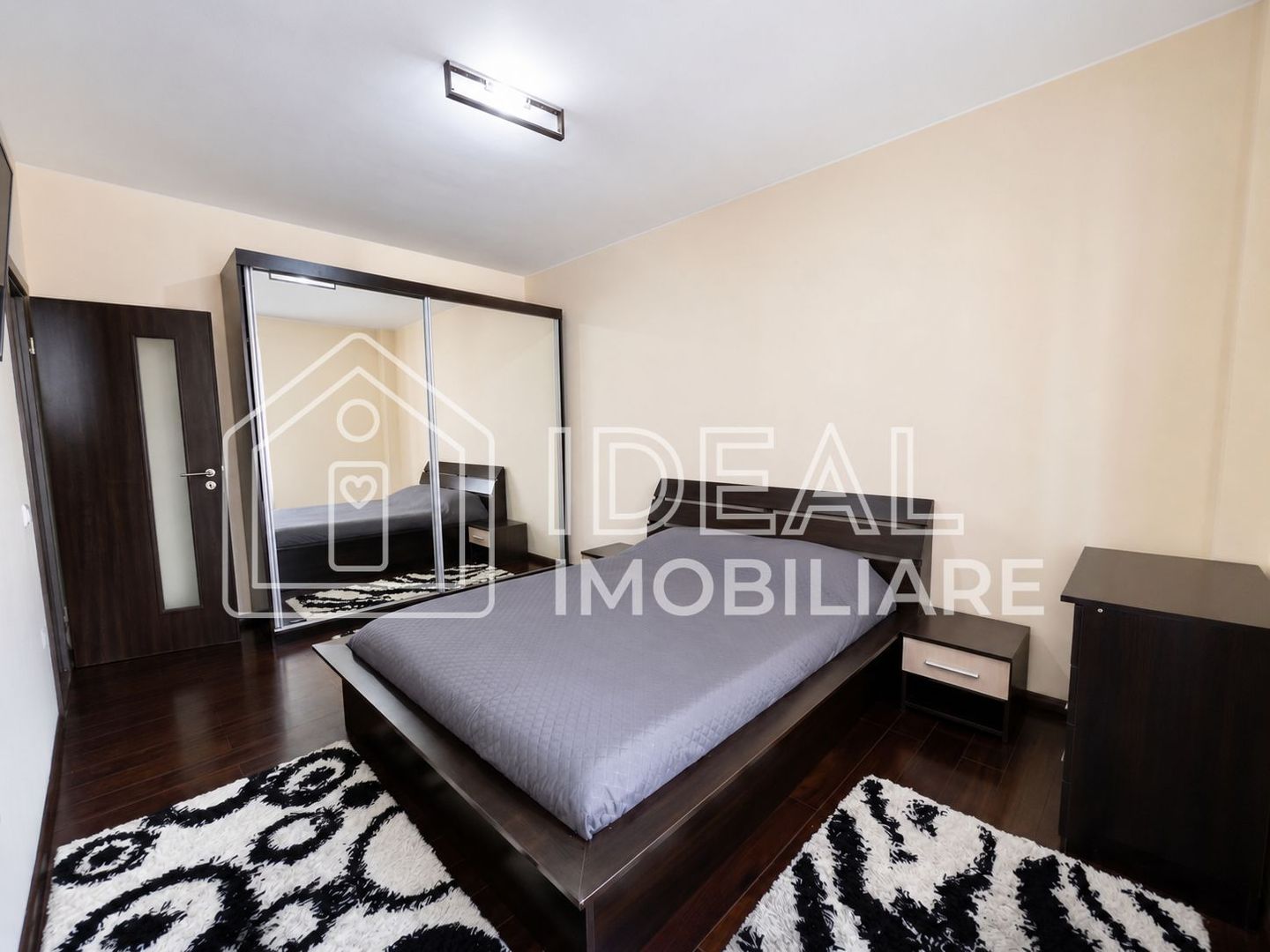 Apartament 3 camere cu balcon generos, parcare și pivniță – Turnișor - Poză 5