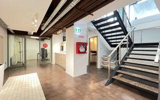 Spatiu comercial si de birouri de inchiriat- demisol - zona centrala - lux - Poză 3