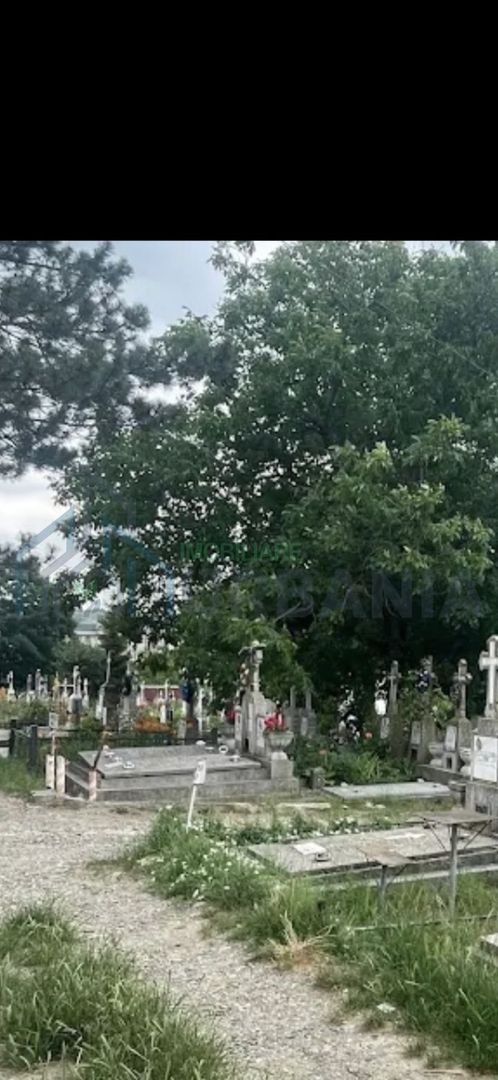 # vand loc de veci Sf treime pacurari loc bine poziționat. - Poză 1