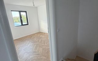 Casa de vânzare în Domnești, strada Ciutaci 5 camere - Poză 10
