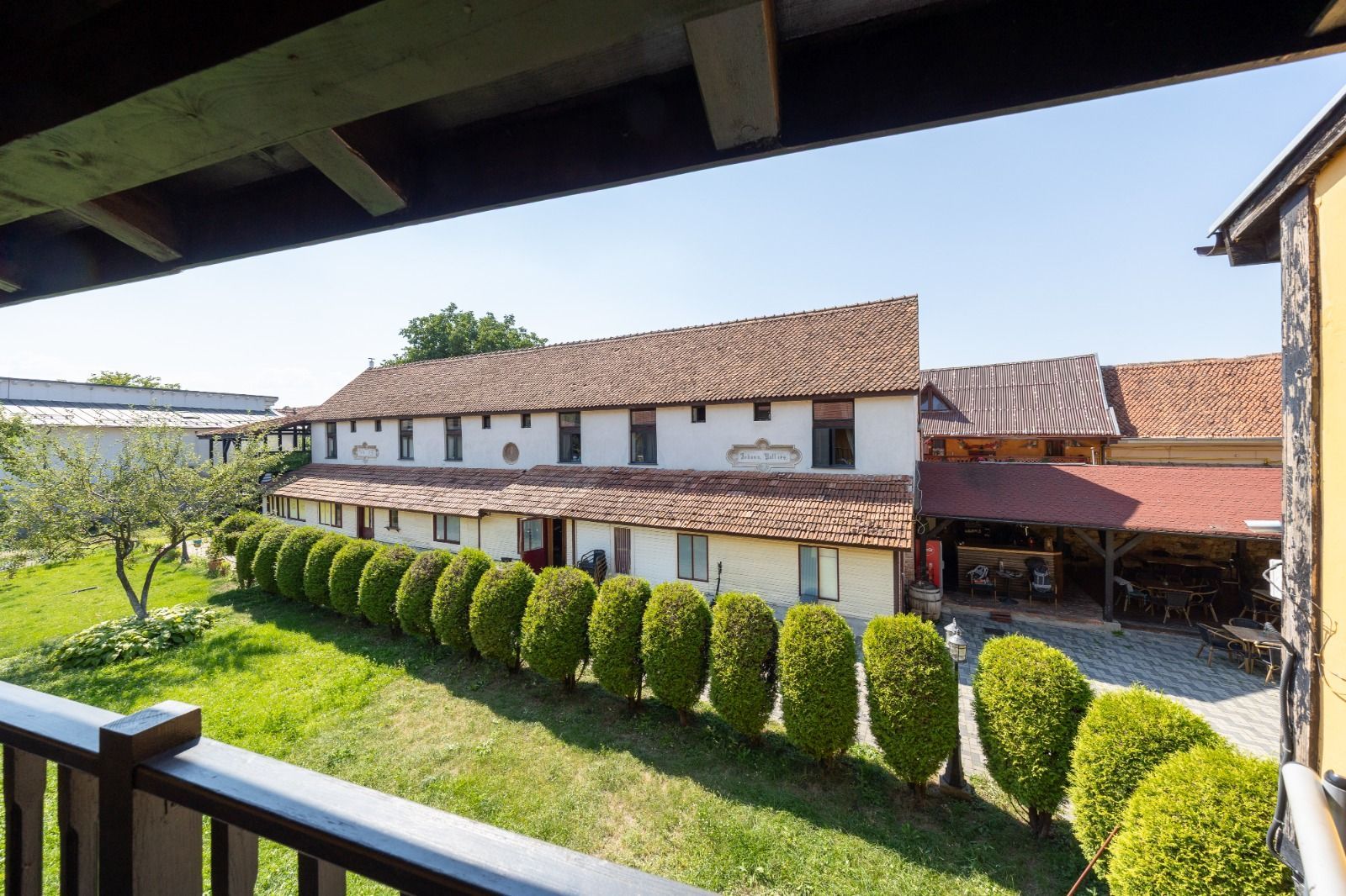 Proprietate turistică în centrul Cristianului 760 mp, teren 1.700 mp - Poză 2