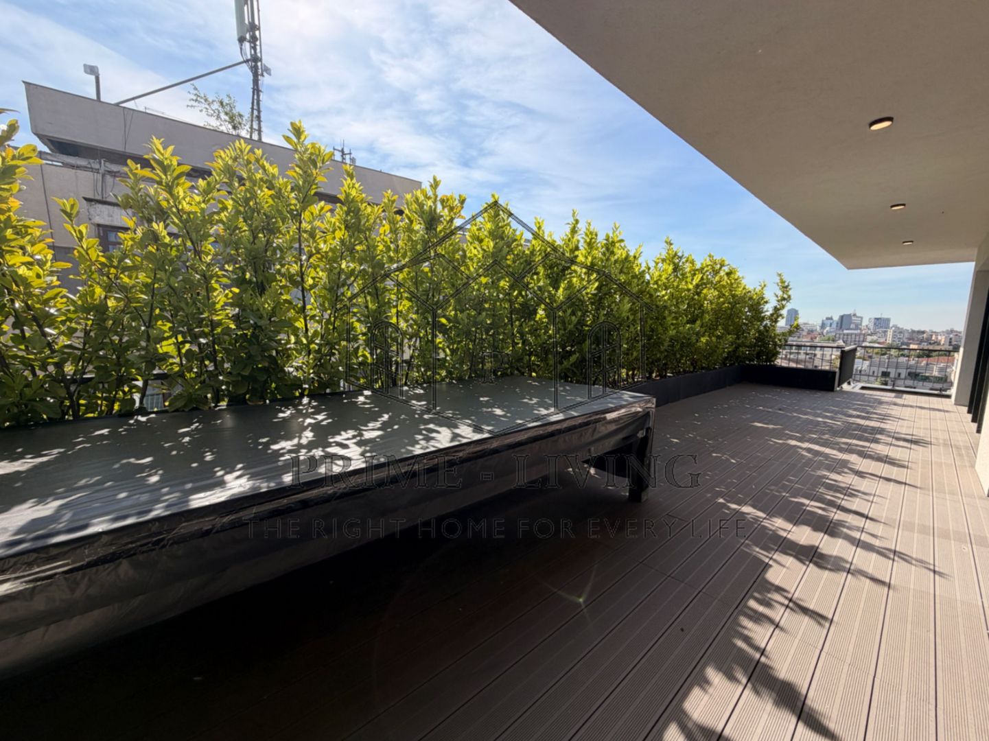 Penthouse lux cu 4 camere in zona ambasadelor - Poză 35