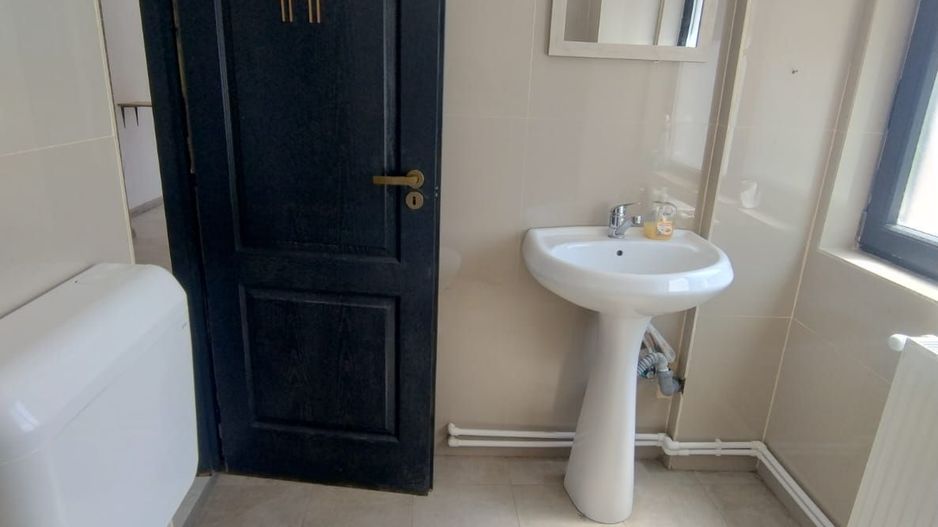 🏡 Casă de închiriat – 210 mp + curte 100 mp – Zona Buzești, Victoriei - Poză 16