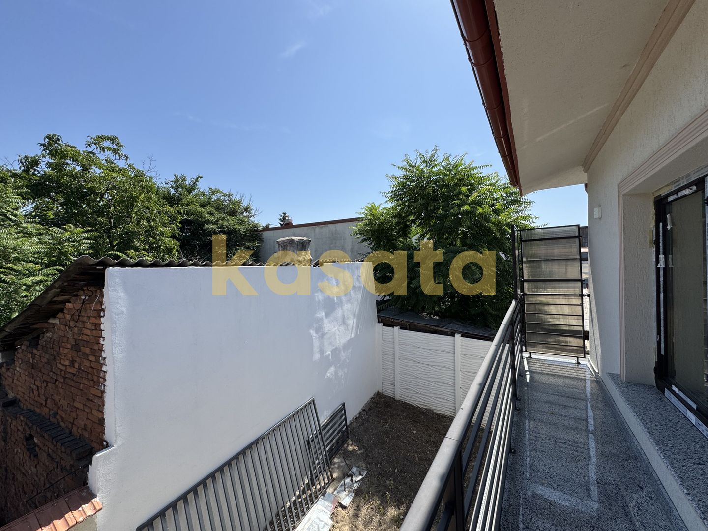 Casă individuală la curte - 1 km de metrou si Parc Bazilescu - Poză 12