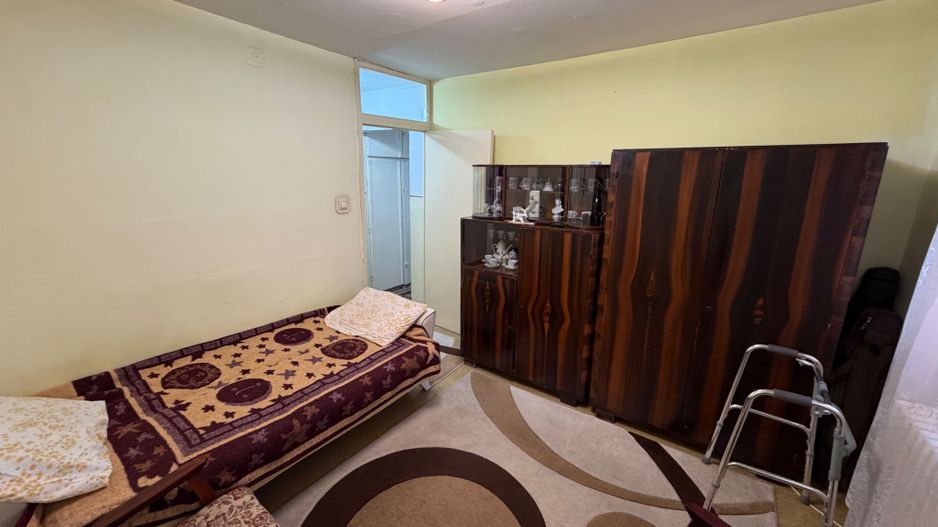 Apartament 2 camere, etaj 1 - zona Cetate - Poză 3