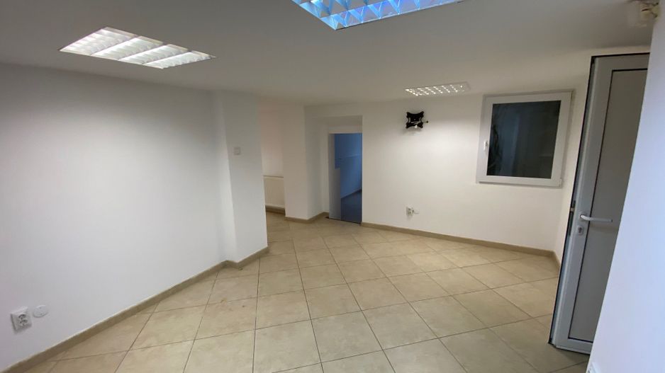 Spatiu de birou -zona strada Cluj - Poză 15