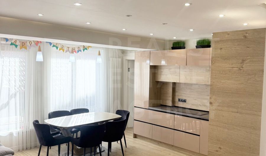 Chirie, apartament, 3 camere, strada Independenței, Botanica - Poză 1
