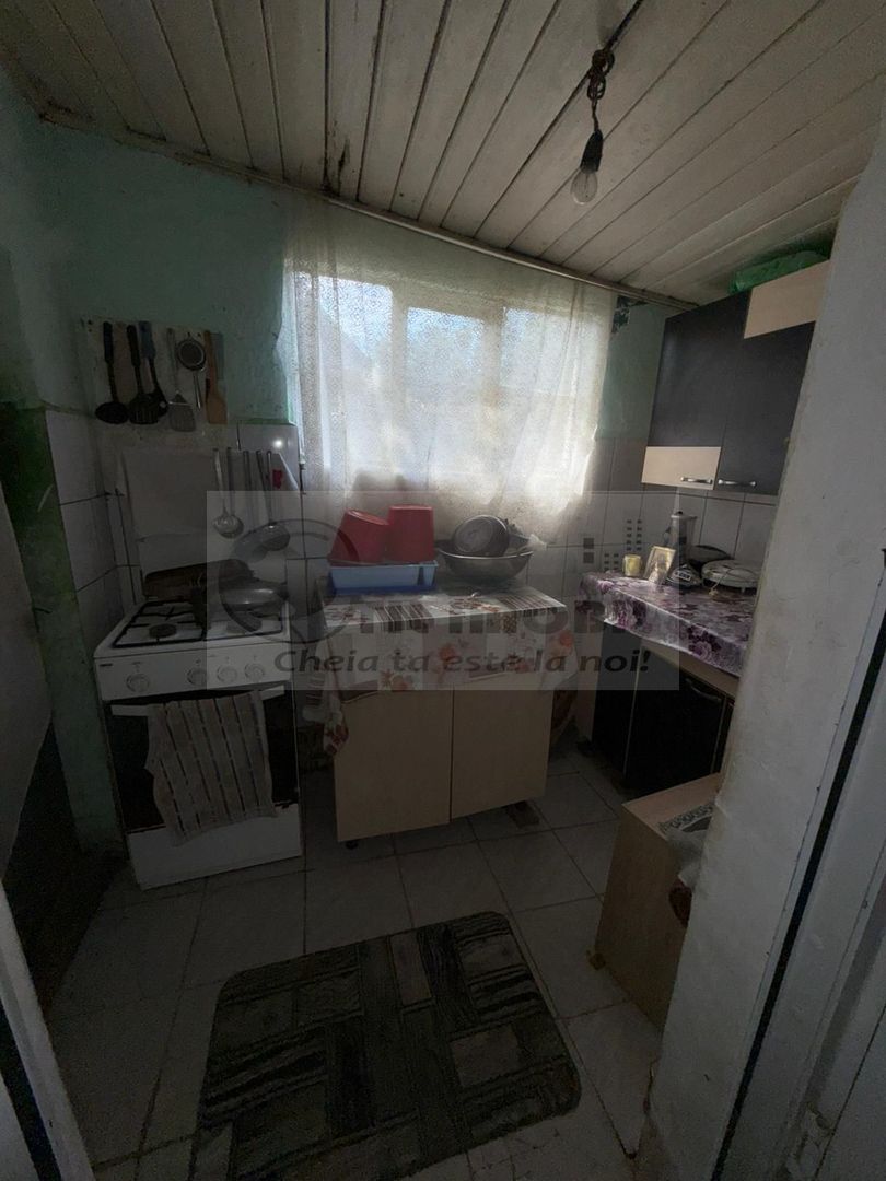 Casă + 2129 mp teren, zonă liniștită, Goruni, Iași – 76.000 euro - Poză 10