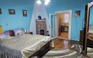 🏡 Casă cu demisol, parter și mansardă – Str. Victoriei, zonă centrală - Poză 17