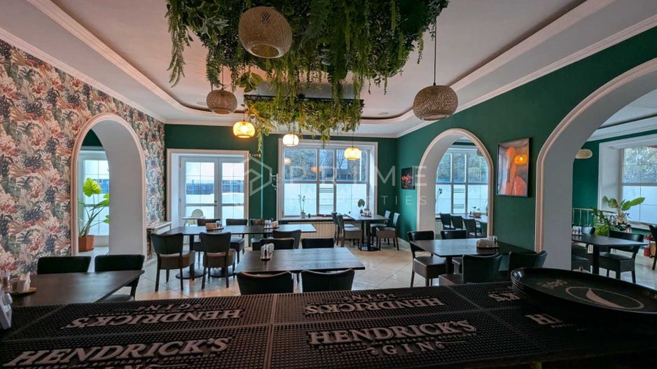 Spațiu Comercial Generos (384 mp) Amenajat ca Restaurant | Central - Poză 1