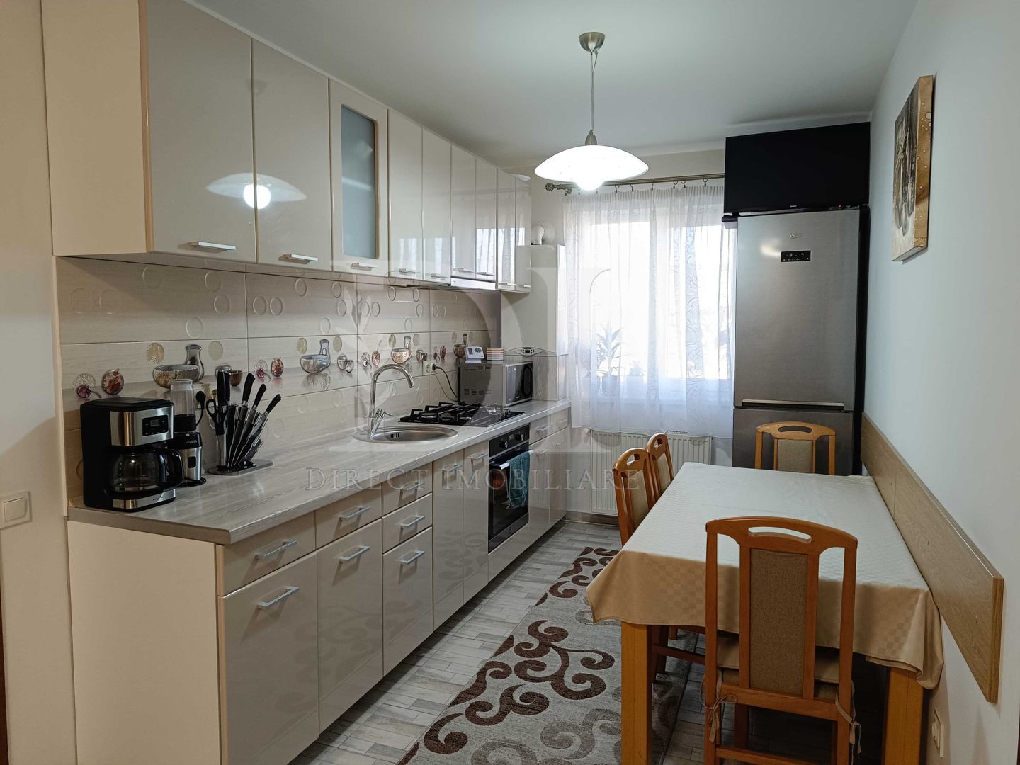 Apartament la chei | 3 camere | Complet mobilat si utilat - Poză 1