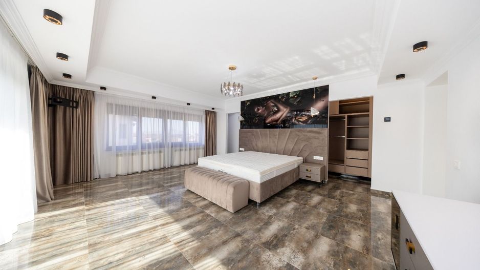 Casa 6 dormitoare+4 bai -1500 mp teren-Sacele - Poză 29