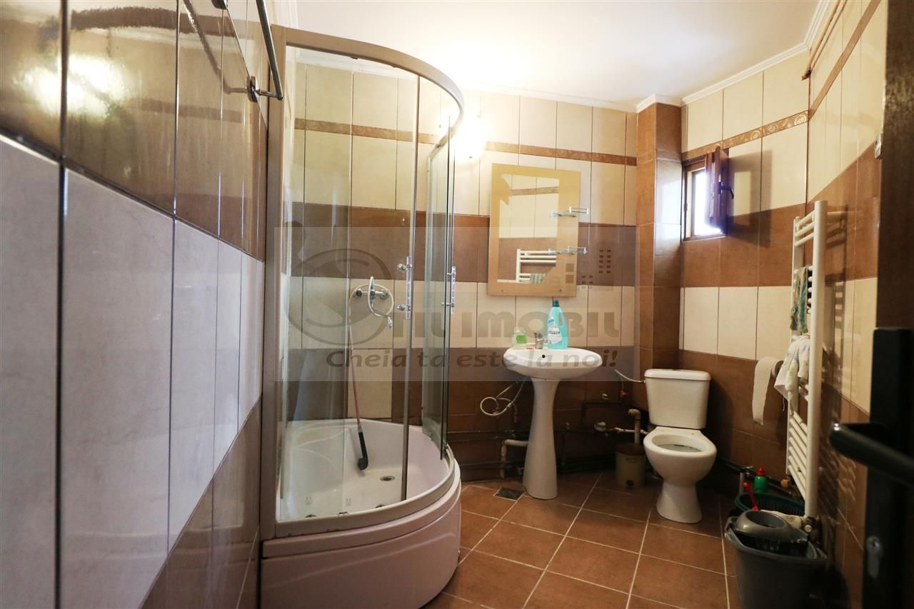 APARTAMENT 2 CAMERE DECOMANDAT PODU DE FIER UMF - Poză 4