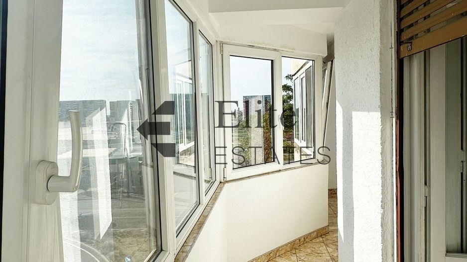 Apartament de închiriat cu 3 camere in  Oradea, Bulevardul Decebal - Poză 9