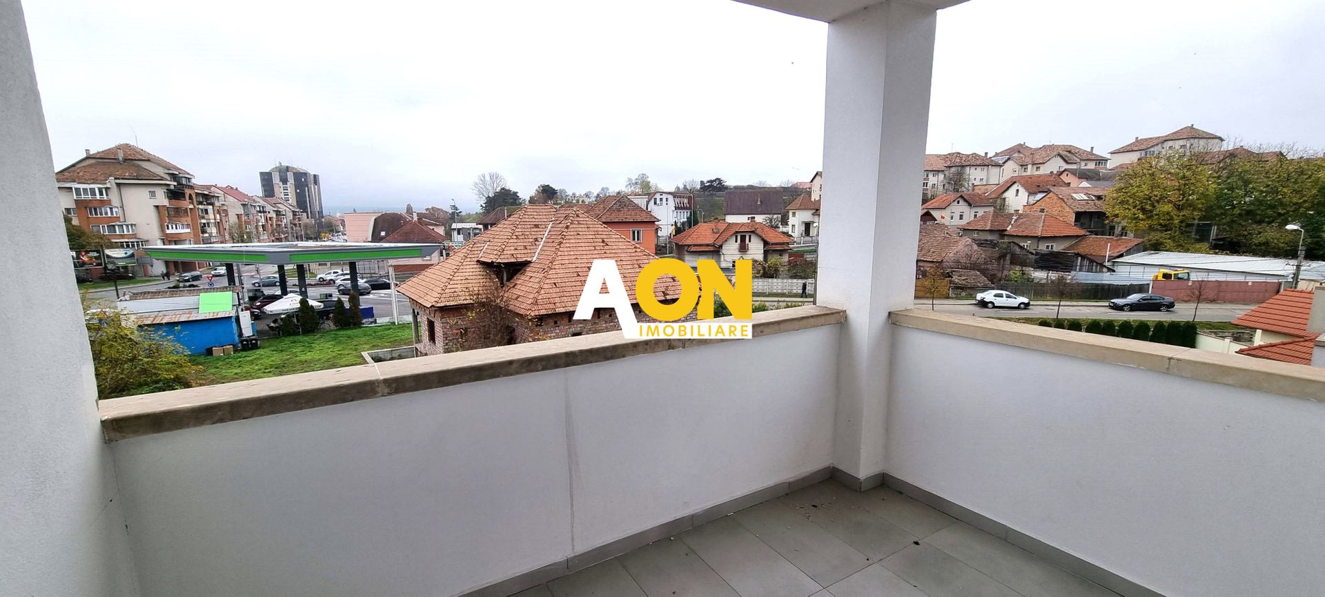 De vanzare apartament 2 camere, scara interioara, Centru - Poză 5