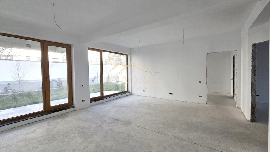 Apartament de vanzare 3 camere + curte 75mp***Domenii - Poză 1