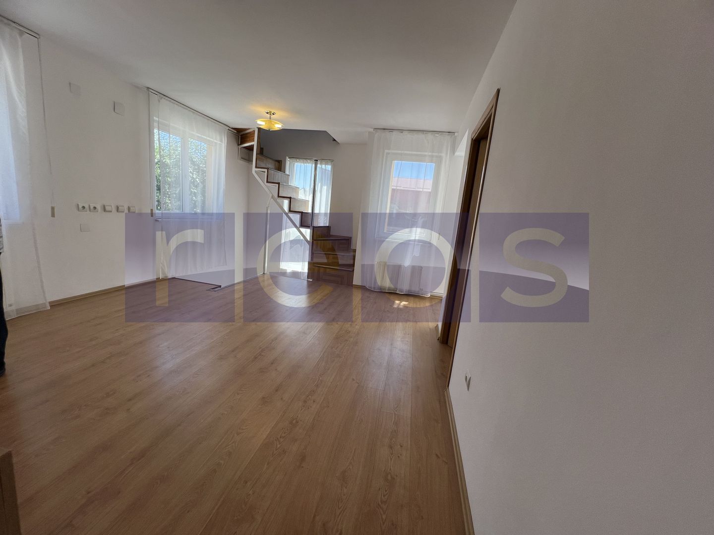 VANZARE CASA SPATIOASA SI LUMINOASA | ZONA CRANGASI / GIULESTI | TEREN 300 MP - Poză 8