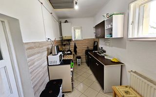 Casa renovata, 2 corpuri de cladire + anexe, 1331 mp teren, Paclisa - Poză 14