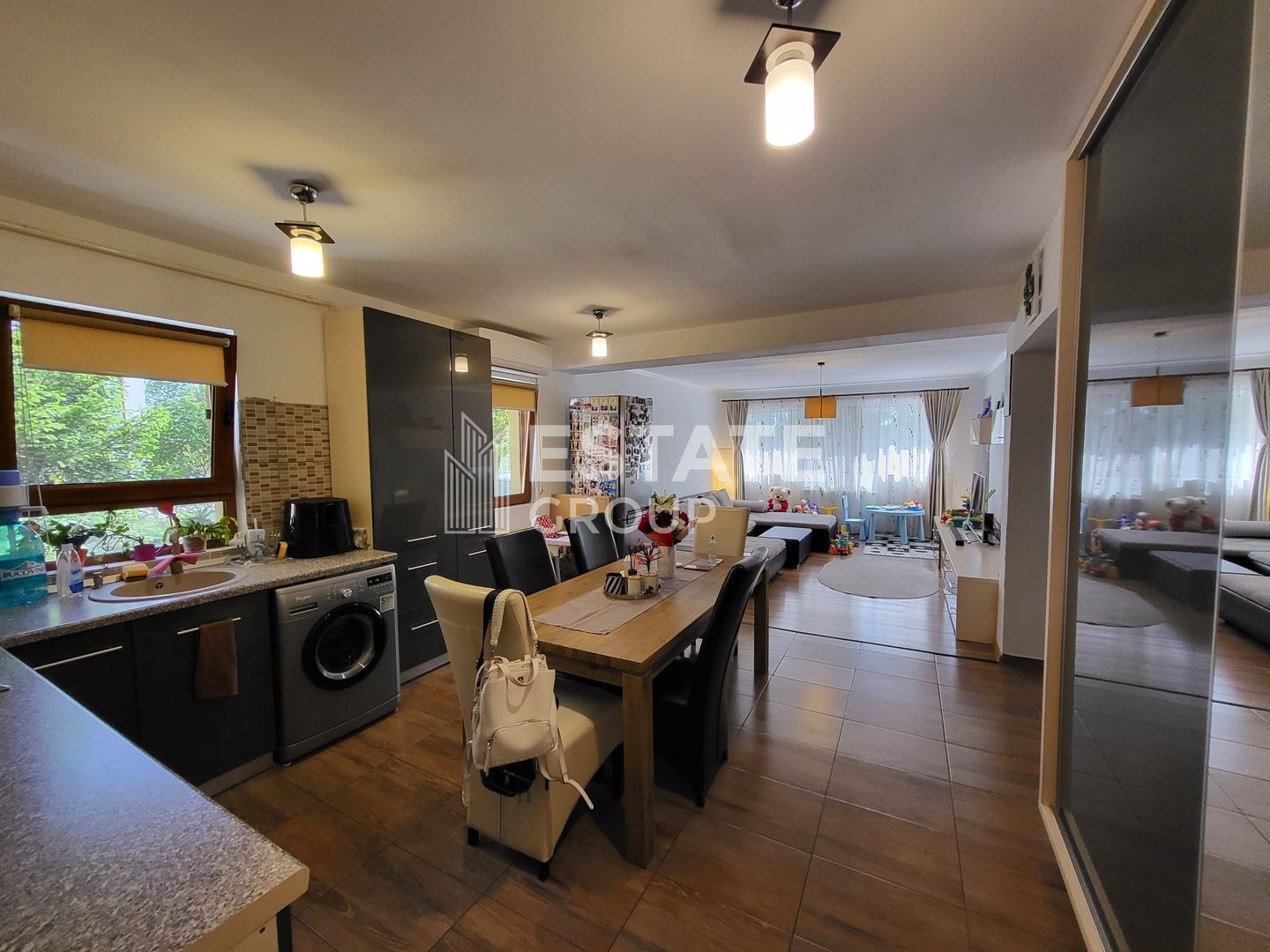 Apartament cu 3 camere in Giroc complet mobilat si utilat - Poză 9