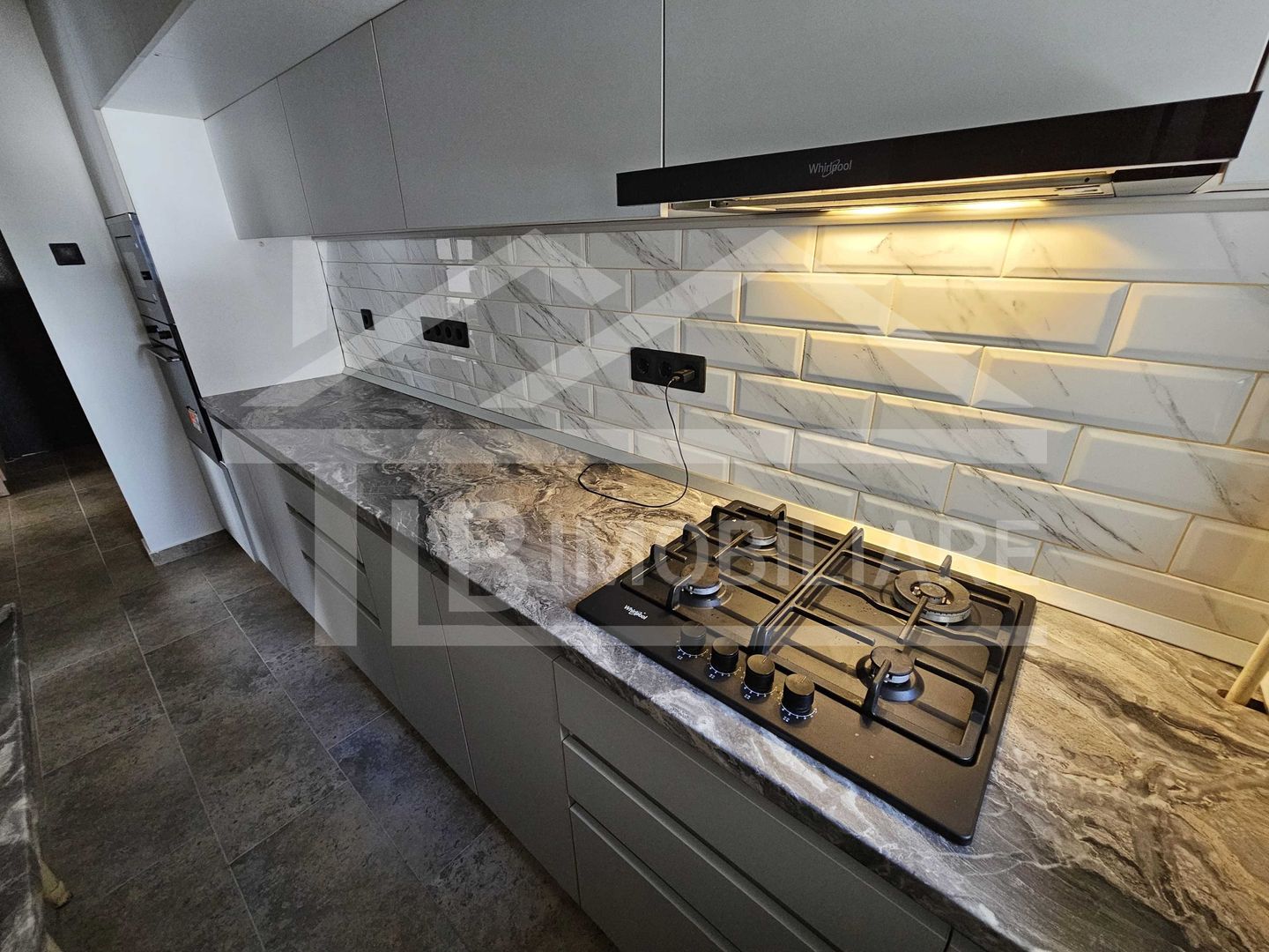 Apartament cu 2 camere, 54mp, Zona Ultracentral - Poză 4