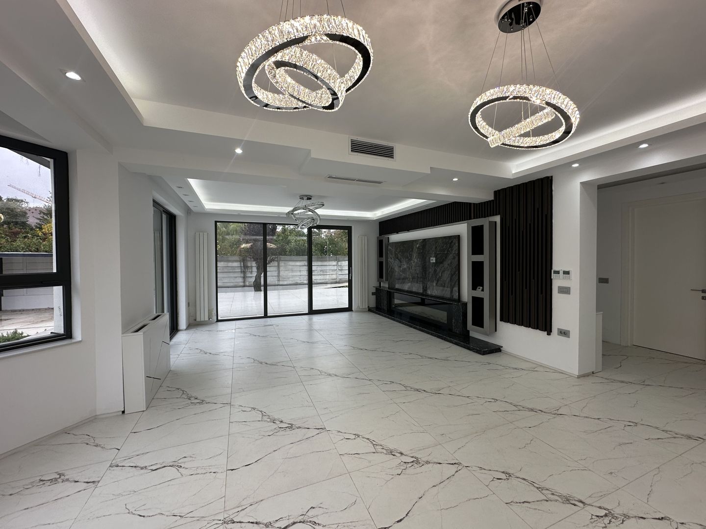 VIla S+P+1+M | Teren de 1000mp | Lift Interior | Finisata Complet - Poză 8