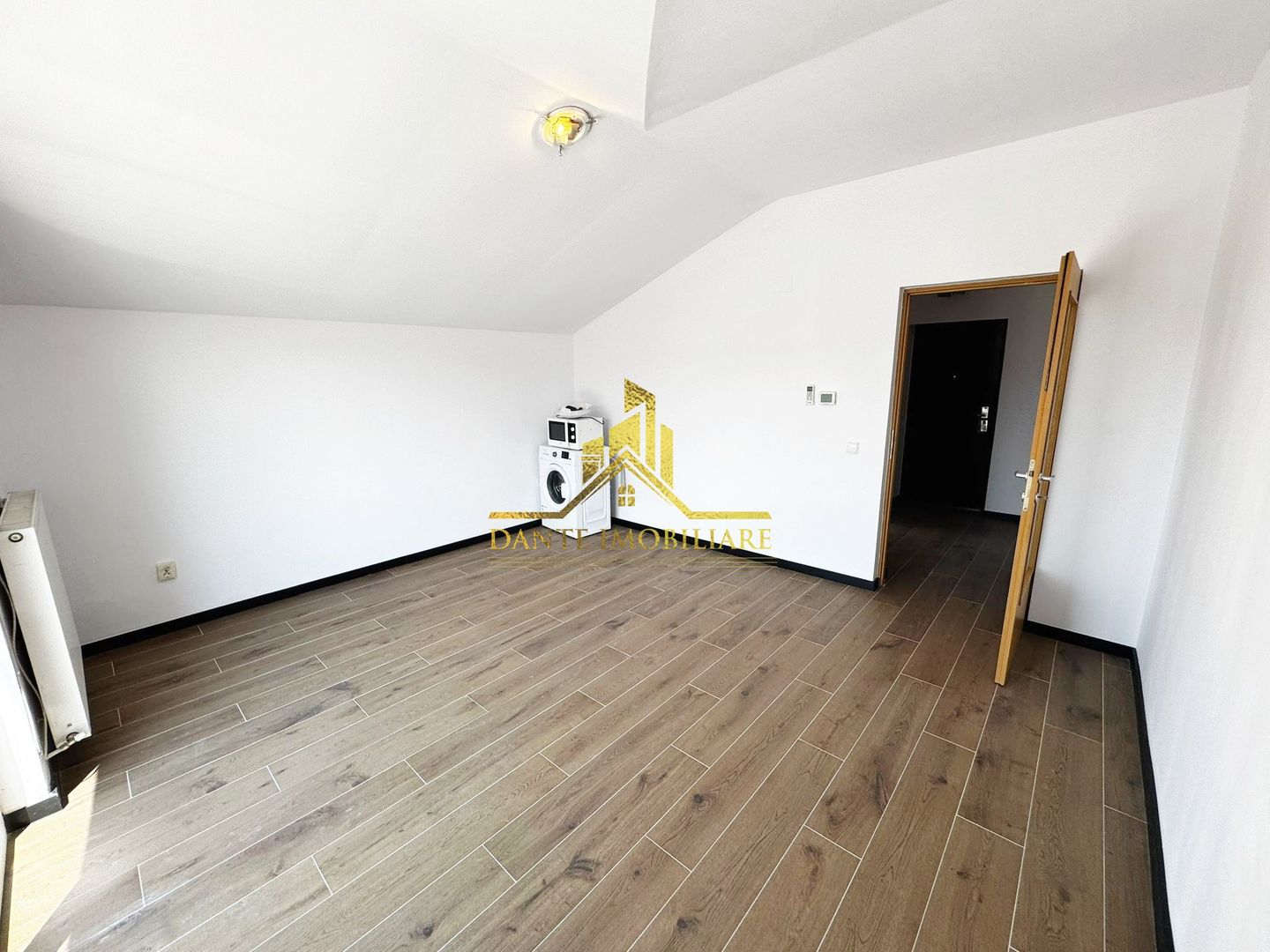 2 camere, decomandat, bloc nou, balcon, parcare, Centru, Comision 0 ! - Poză 2