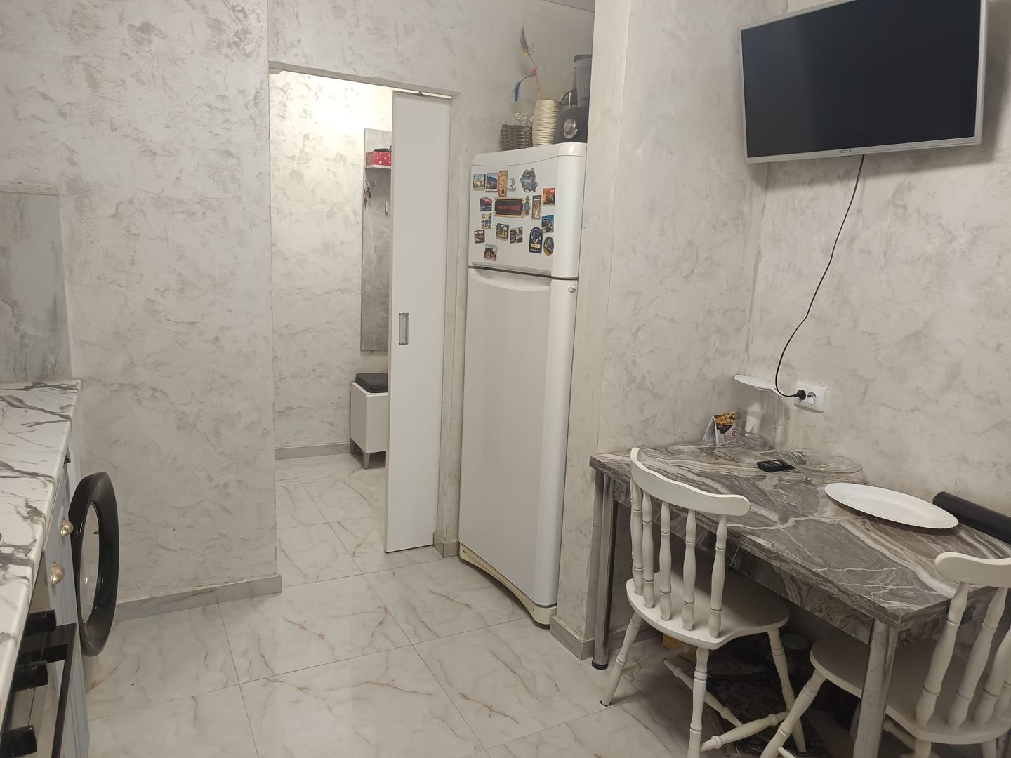 Apartament renovat 2 camere Dec 52 mp Tatarasi 93900 euro - Poză 12