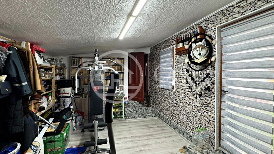 Casă de vânzare cu 4 camere si teren de 1000 mp in Salard, Bihor - Poză 29