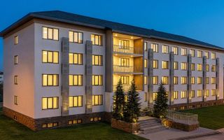 Bloc de apartamente - Brezoi - Poză 3