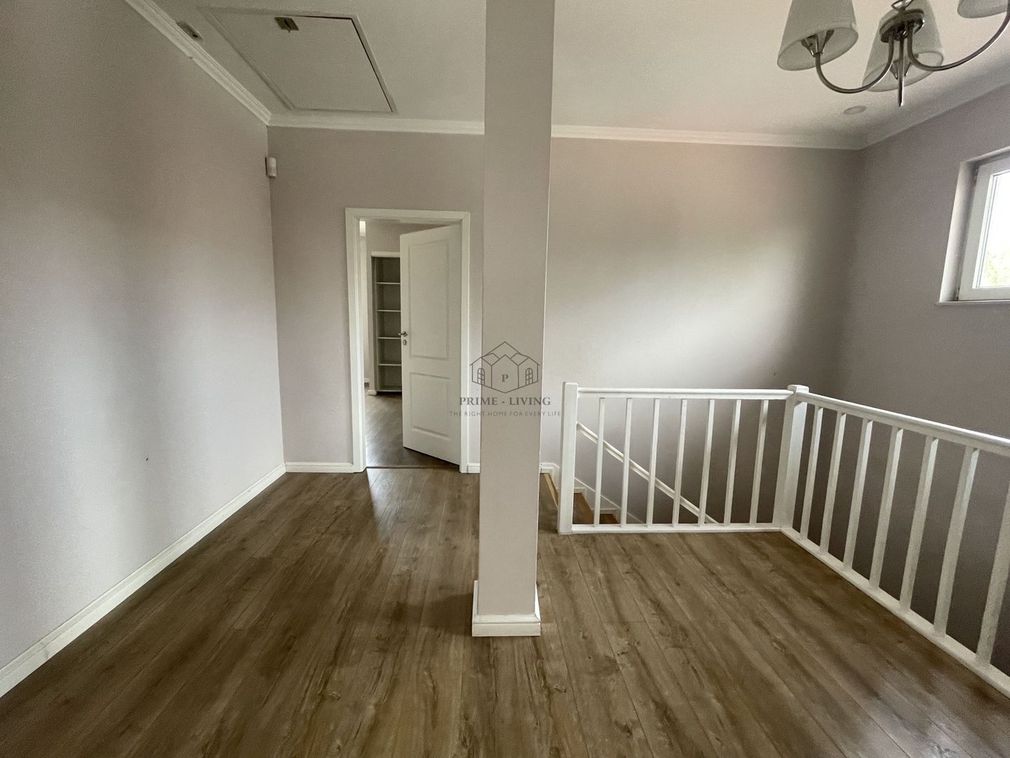 VILA SPATIOASA LA INCHIRIERE IN ZONA PIPERA LANGA SCOLI - Poză 8