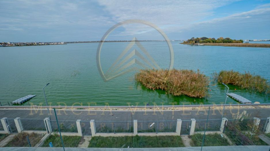 Ovidiu - Casă spectaculoasă , primul rand, cu vedere frontala  spre lac - Poză 9