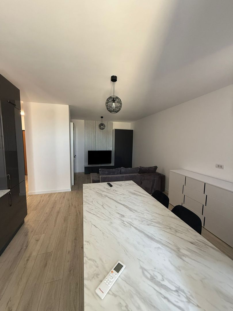 Torontal Apartament Decomandat, Loc Parcare la Subsol, Complet Mobilat - Poză 5