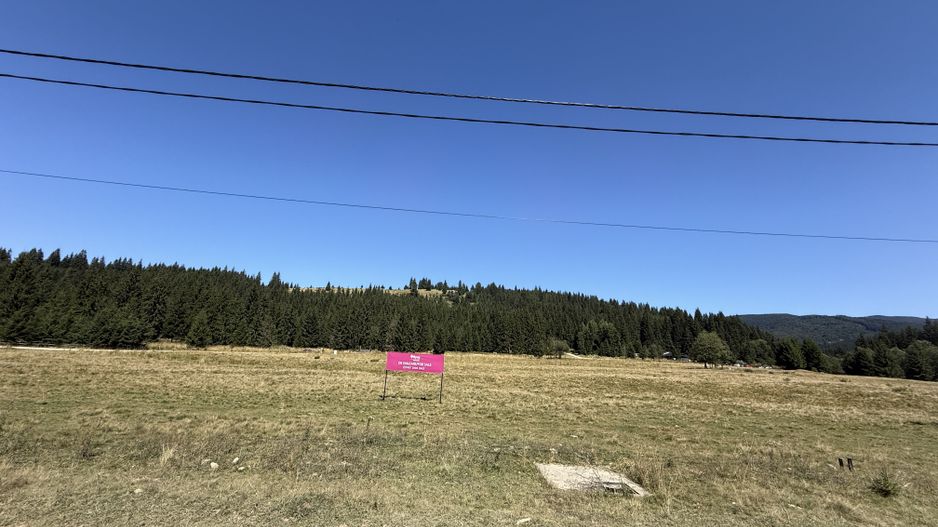 SUPER OCAZIE  - Teren intravilan, COMANDAU-PUZ case de vacanta. - Poză 1