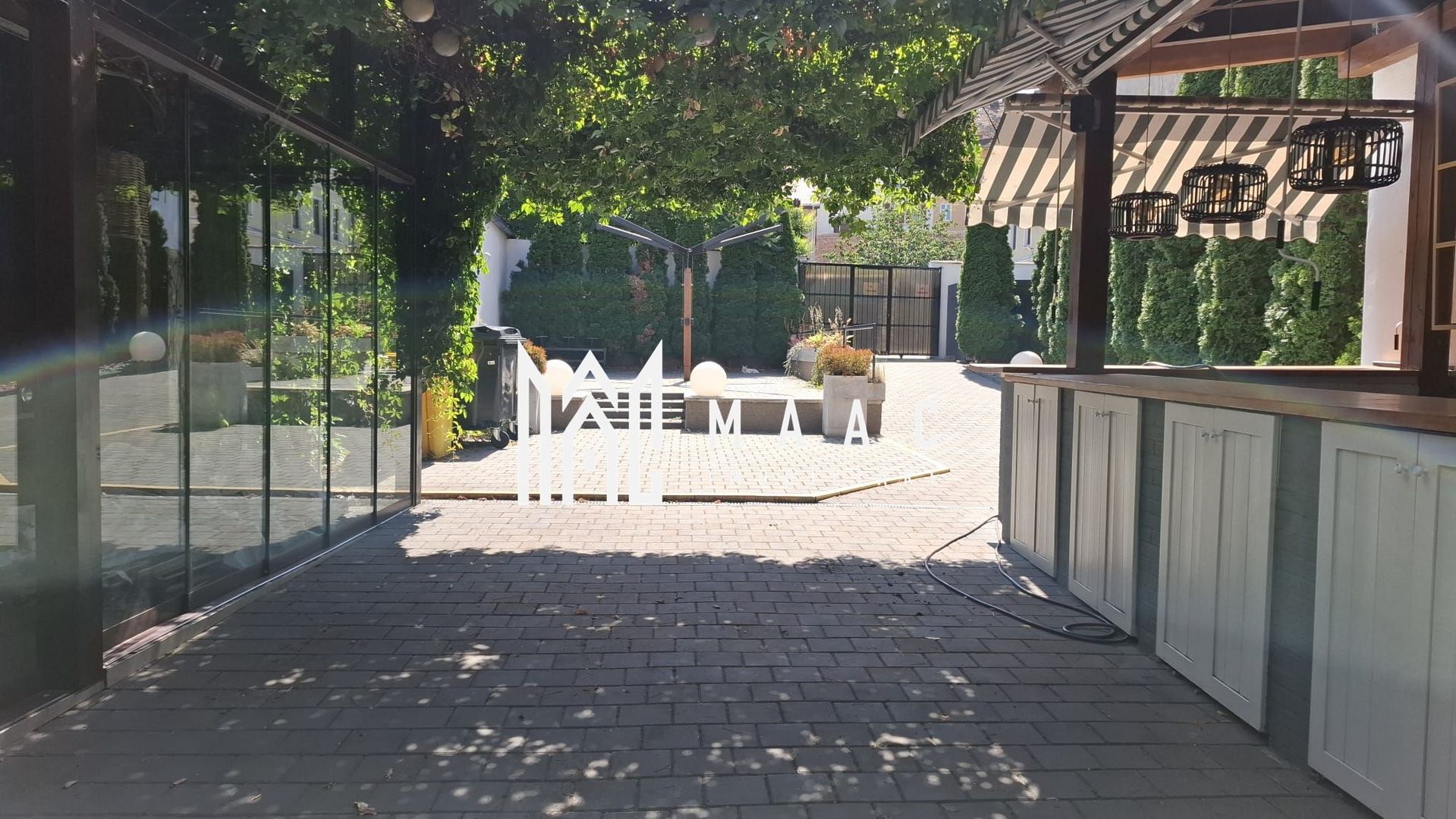 Pensiune 12 camere de închiriat | Central, Sibiu | terasă - Poză 12