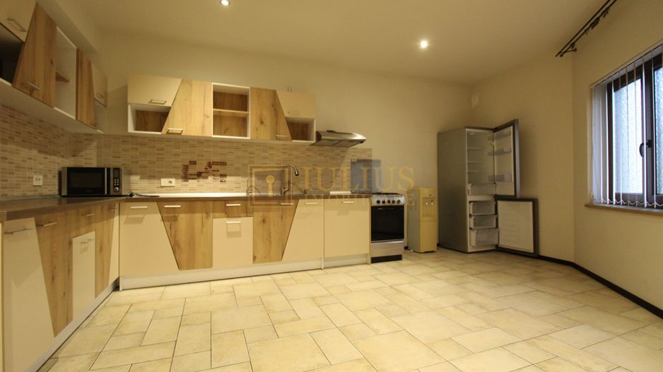 Cetatii; 5 camere, spatiu depozitare, garaj, curte, ideal pentru sediu firma. - Poză 8