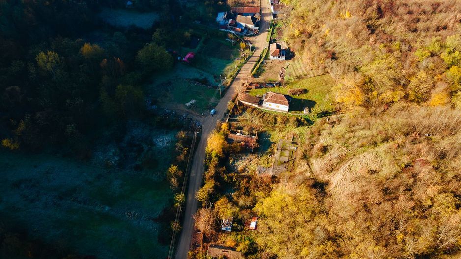Teren intravilan Cladova - Poză 1