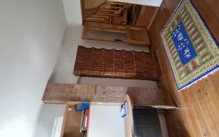 Casă de vânzare în Valea Lupului – poziție excelentă, grădină și potențial comercial - Poză 14