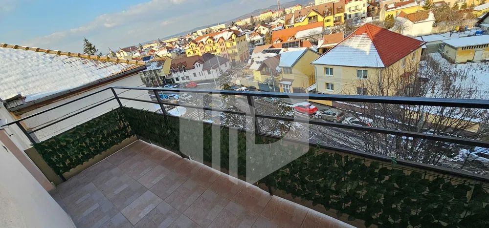 Apartament (mansarda) de vanzare - 4 camere - Cedonia - Etaj 5/6 - Poză 3