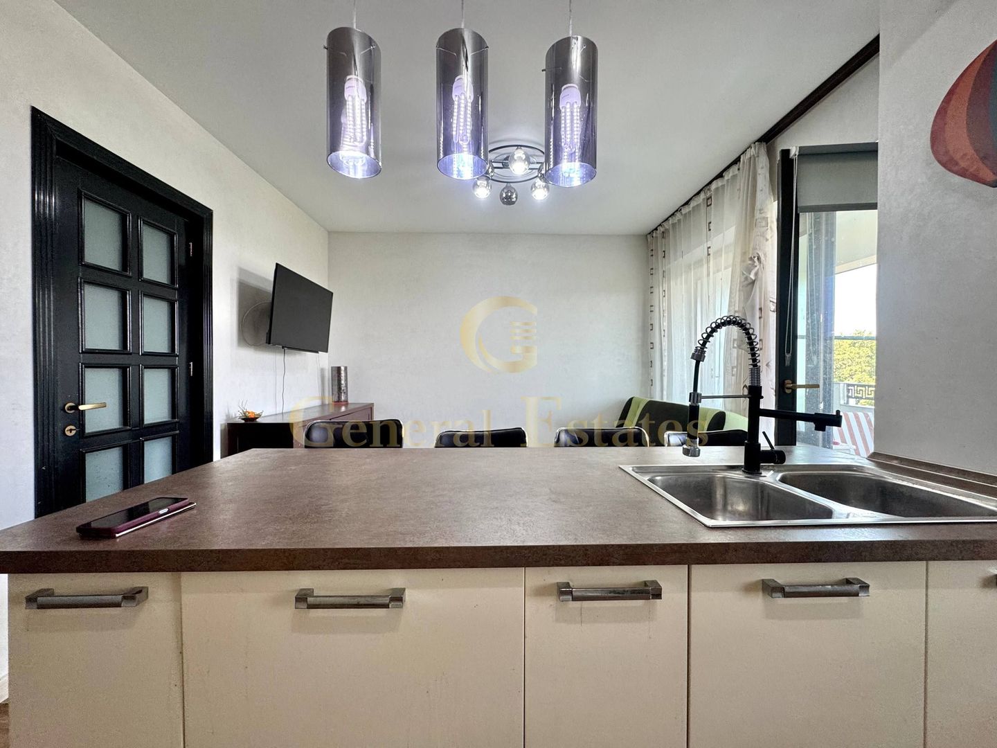 Vânzare apartament cu 2 camere, 67 m.p. - Complexul Royal Town. - Poză 11