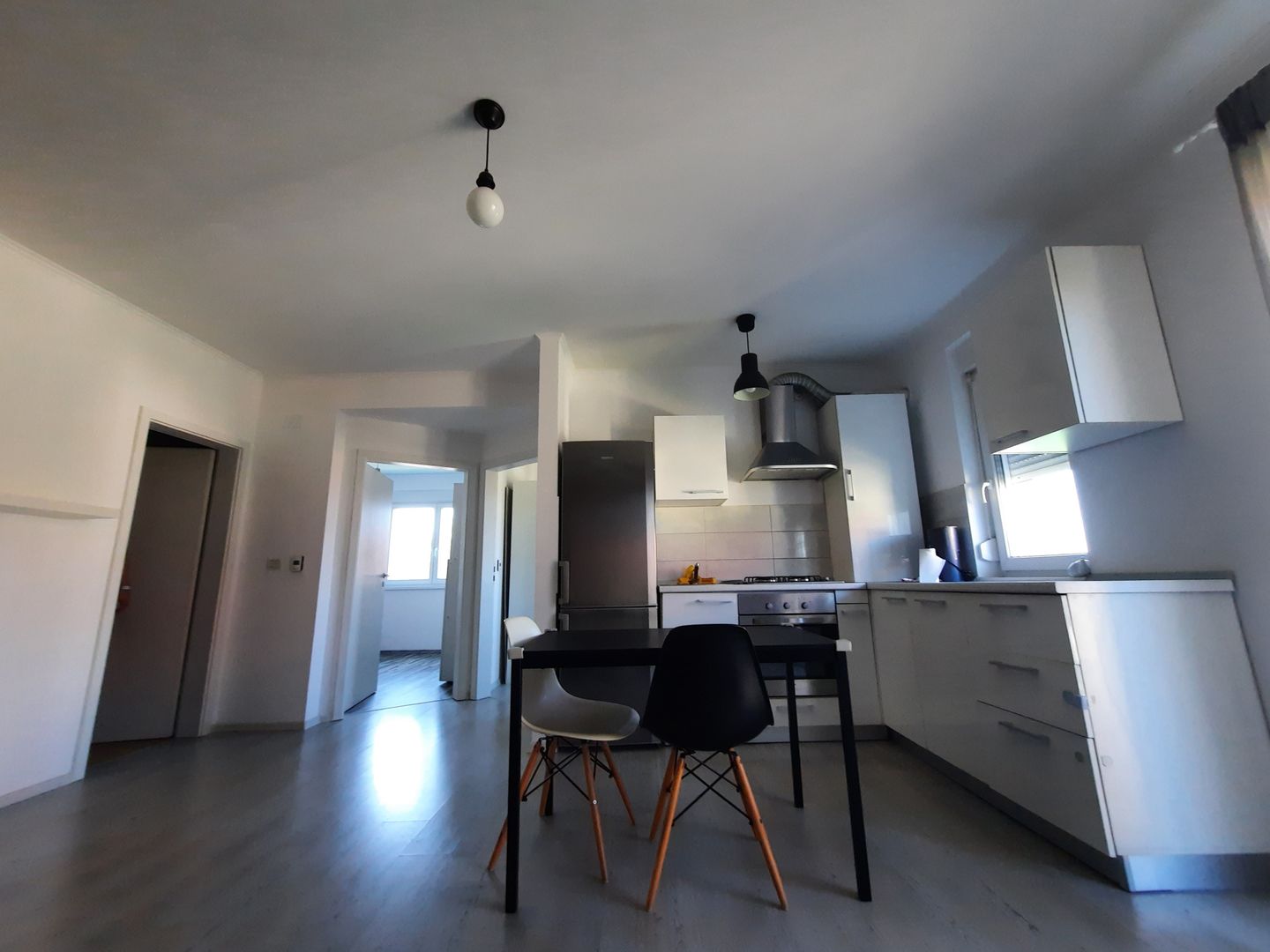 Apartament 3 camere. Design modern - mobilat si utilat. - Poză 12